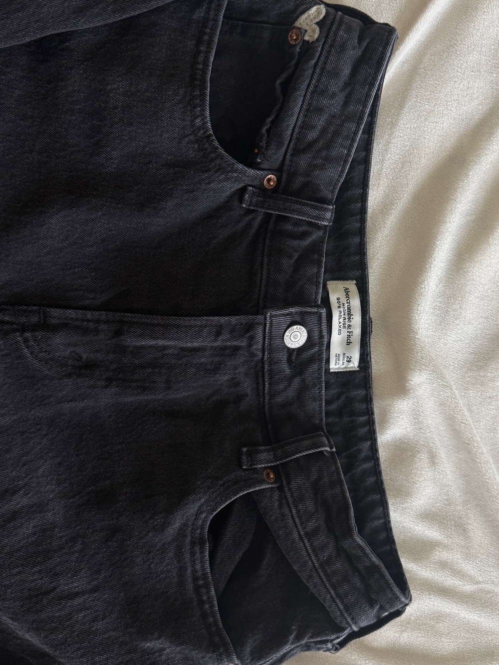 Abercrombie 90’s Relaxed High Rise Washed Black Jeans Size 29 - Picture 2 of 4